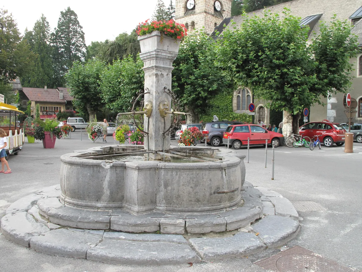Fontaine aux Bourneaux in Samoëns