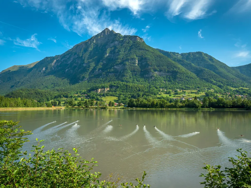 Lac de Flérier et des villages: view 1