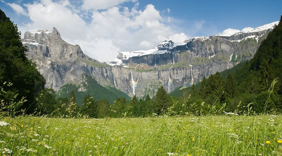 Le Cirque du Fer-à-Cheval: the landscape