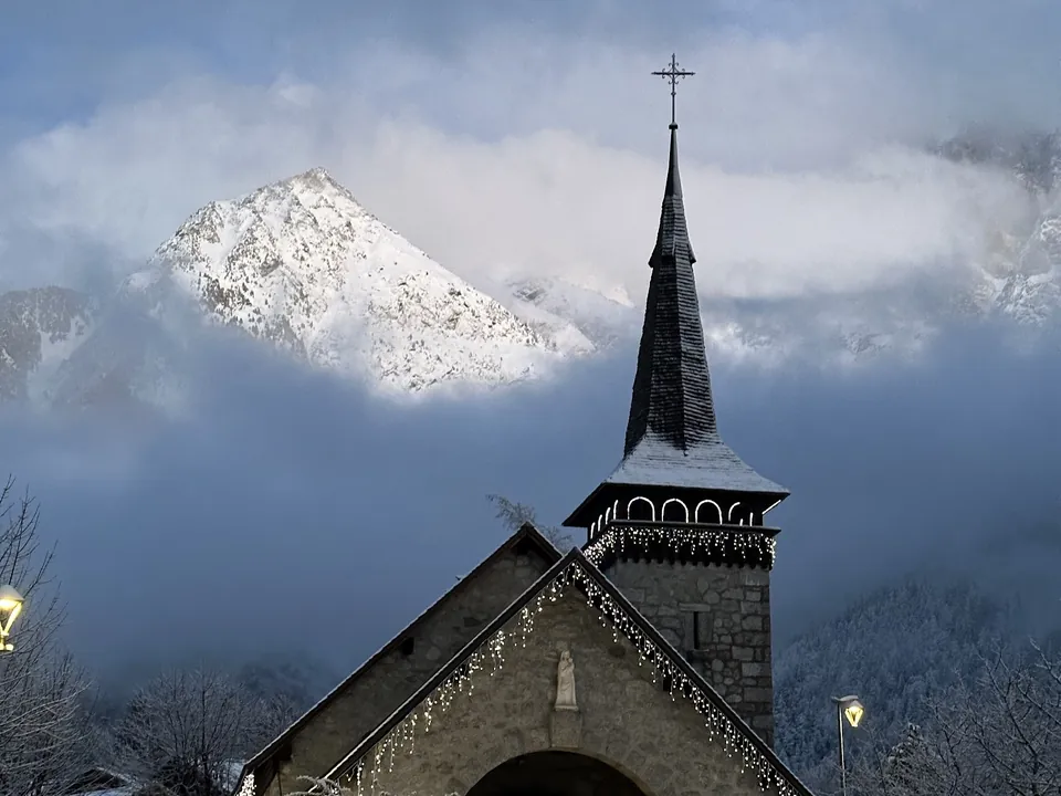 Le Praz de Lys par les Pavés: view 1