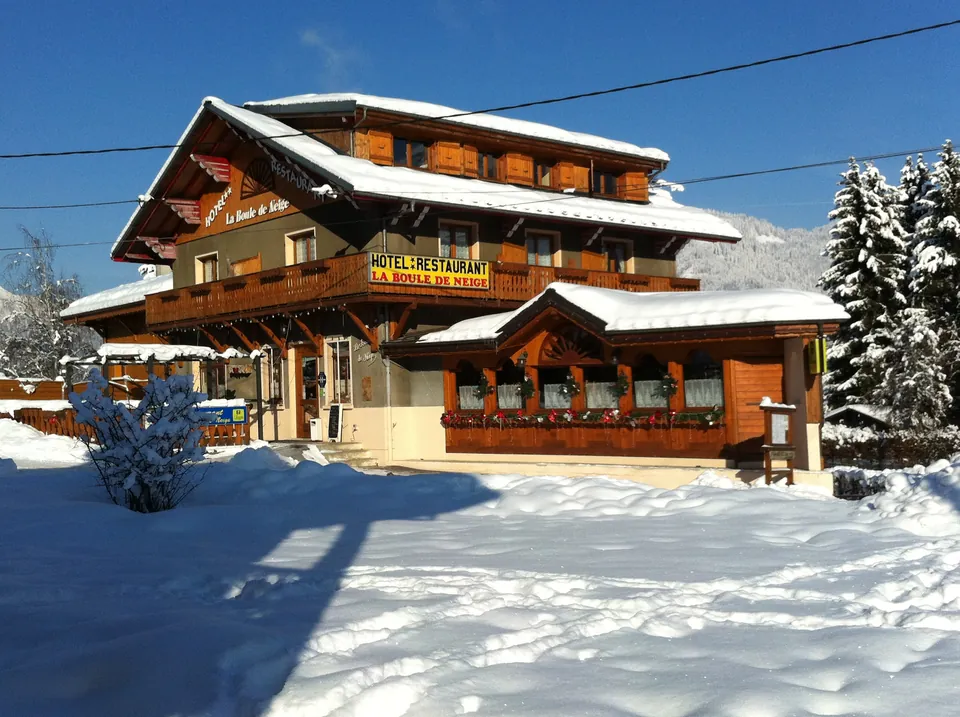 Hôtel La Boule de Neige: view 1