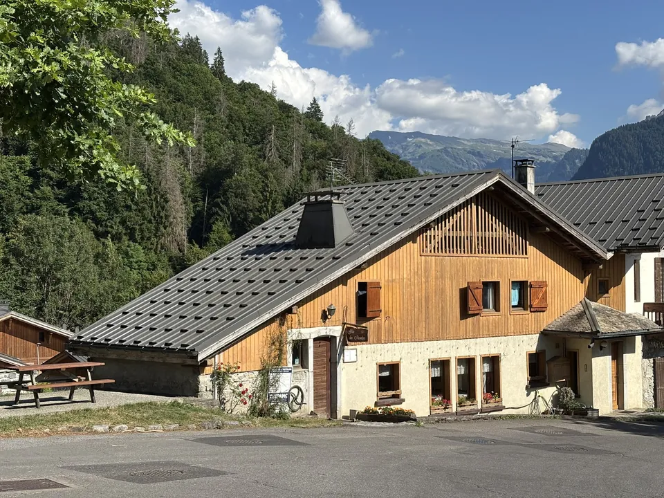 Découverte du village de Samoëns par les Moulins et les Pleignes: view 1