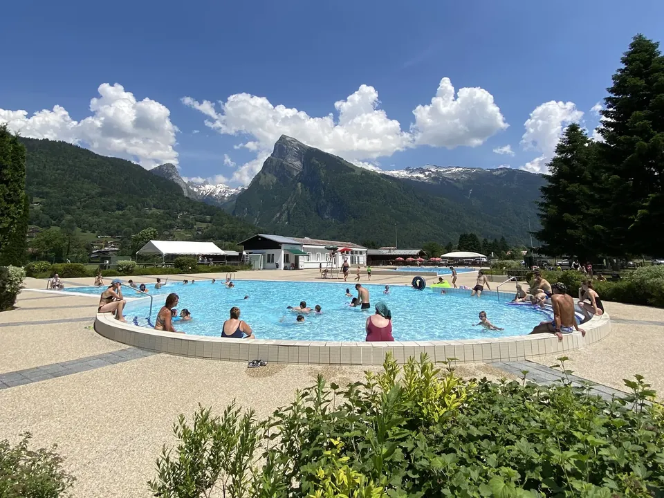 Piscine municipale de Samoëns: view 2